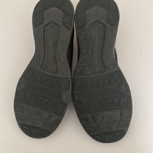 APL TechLoom Breeze size 11 42.5 all black excellent condition hardly worn - Picture 5 of 8